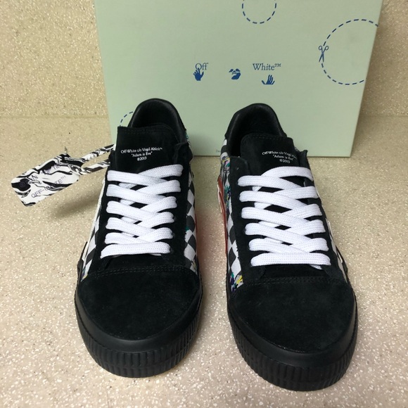 OFF-WHITE Vulcanized Low Top Black Sneaker 40 / 10 - Picture 5 of 8